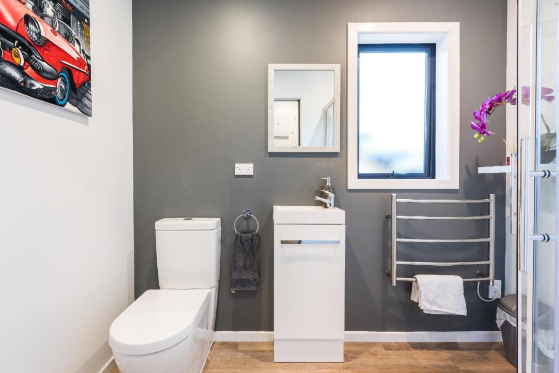 Modern Private Apartment Wanaka Exteriör bild